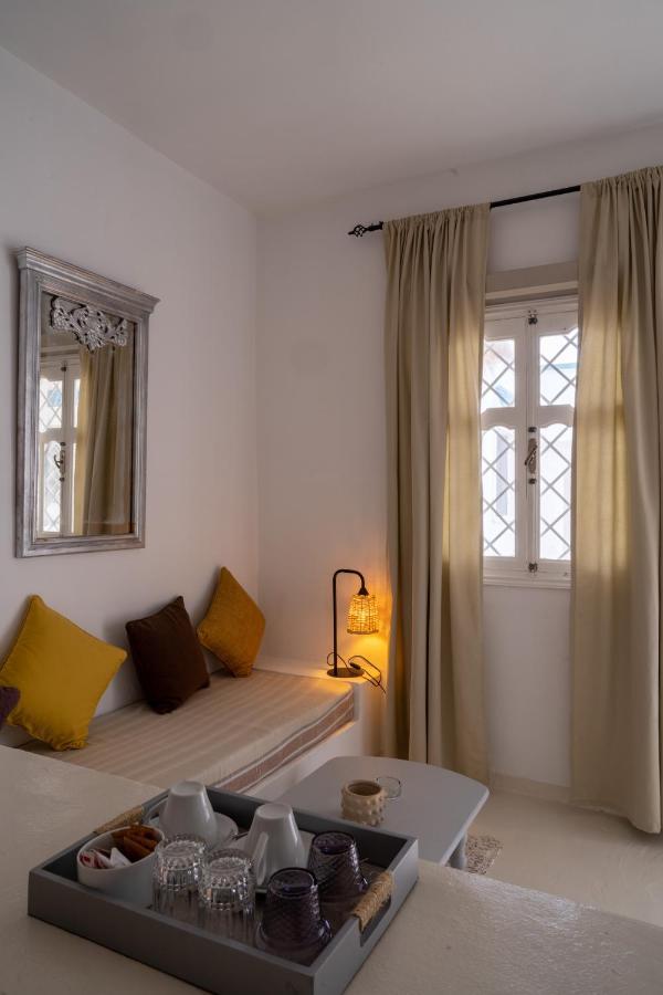 Cheeky Monkey Hotell Ghar el-Melh Exteriör bild